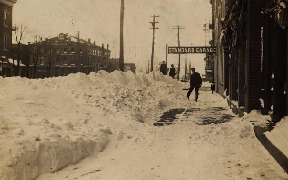 Heavy snows in Port Clinton, Ohio, courtesy of the Ottawa County Museum via Ohio Memory.